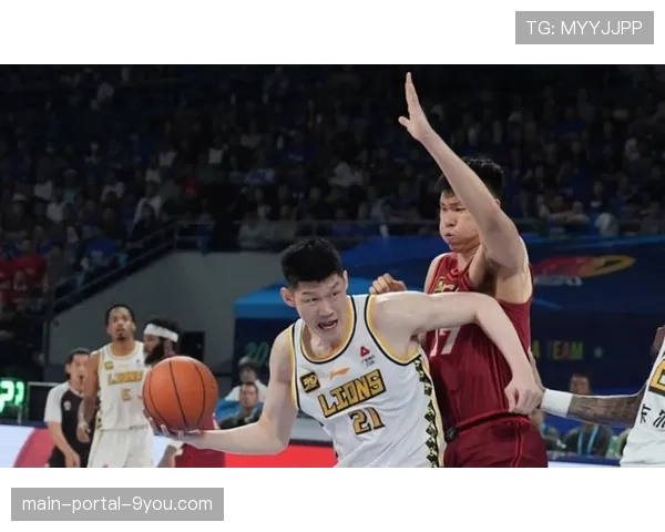 中国国家队在比赛中整体发挥出色,几乎每一轮突围进攻中都能看到中国车手身影 中国国家队在比赛中整体发挥出色,几乎每一轮突围进攻中都能看到中国车手身影