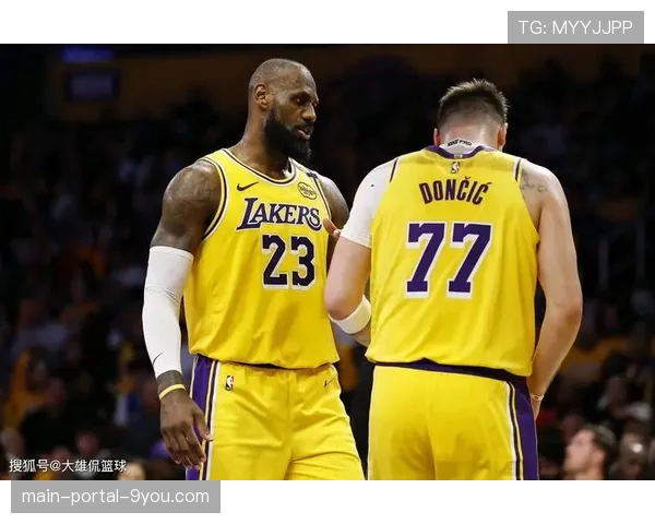 Shams报道:湖人队与里奇·保罗会面,商讨詹姆斯夏天合同选项 Shams报道:湖人队与里奇·保罗会面,商讨詹姆斯夏天合同选项